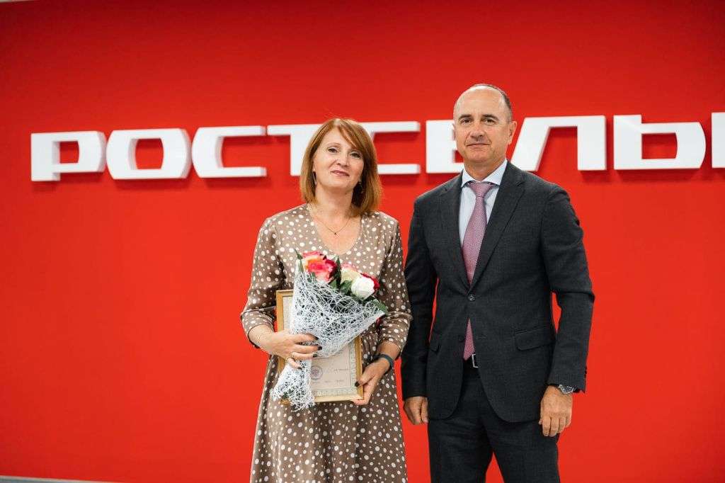 Поздравление от замгубернатора РО