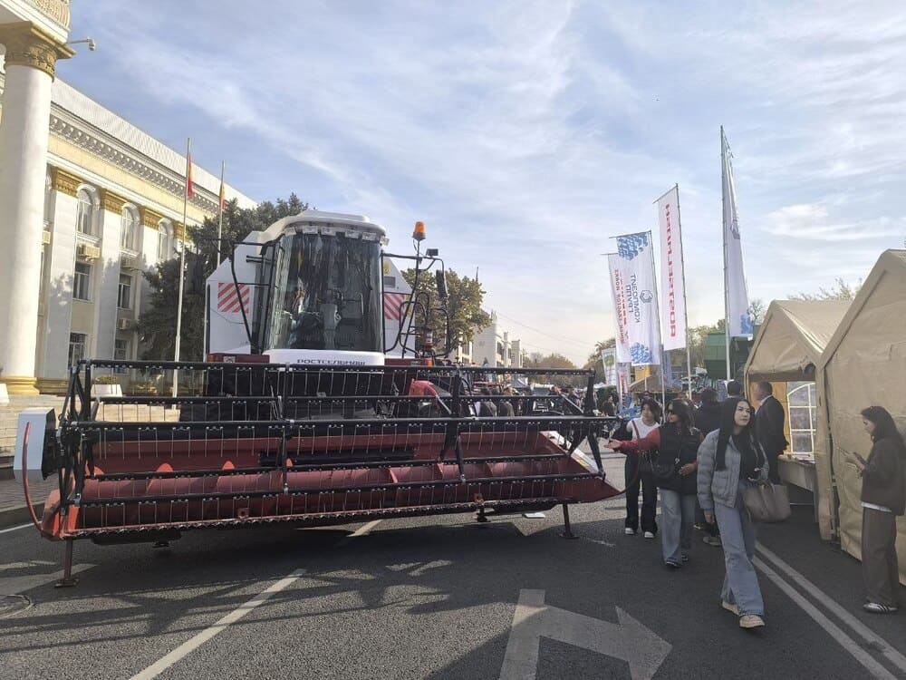 Комбайн Ростсельмаш NOVA 1