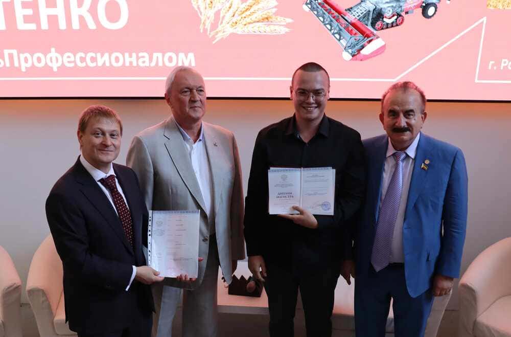 Институте перспективного машиностроения Ростсельмаш